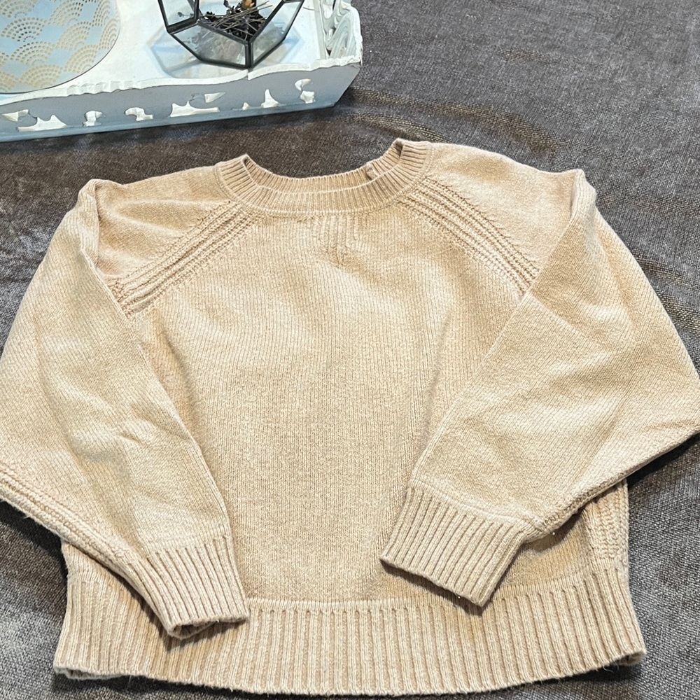 Universal Thread Women's Beige Sweater- Size XS